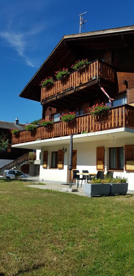 Haus Sandra Fiesch Exteriör bild